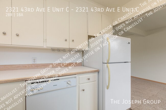 Building Photo - 2321 43rd Ave E