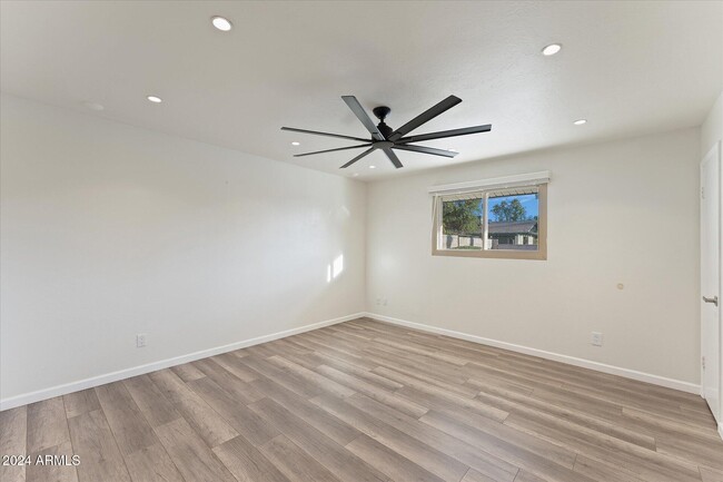 Building Photo - 1921 E Laguna Dr