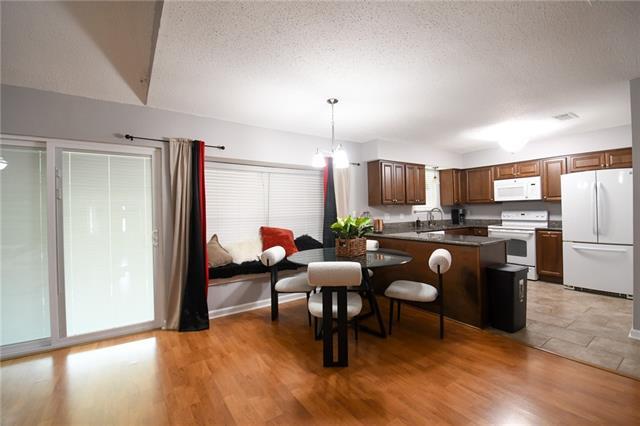 Building Photo - 2701 Chenier St