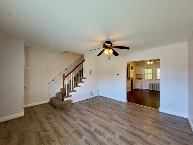 Building Photo - Charming 3 Bedroom/2 Bathroom Townhome in Essex, Baltimore, MD!