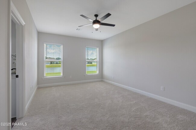 Building Photo - 113 Star Ln