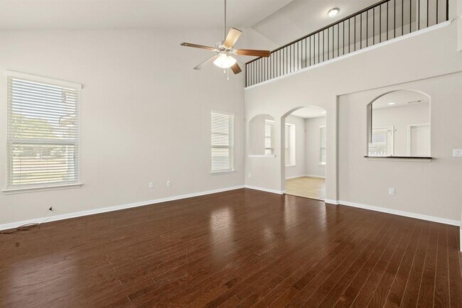 Building Photo - 1704 Willow Vista