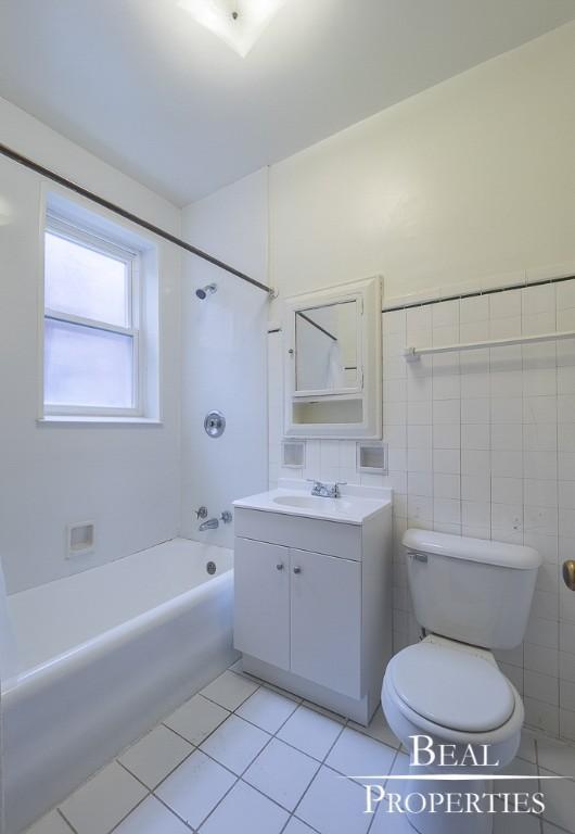 Building Photo - 1 bedroom in GLENCOE IL 60022