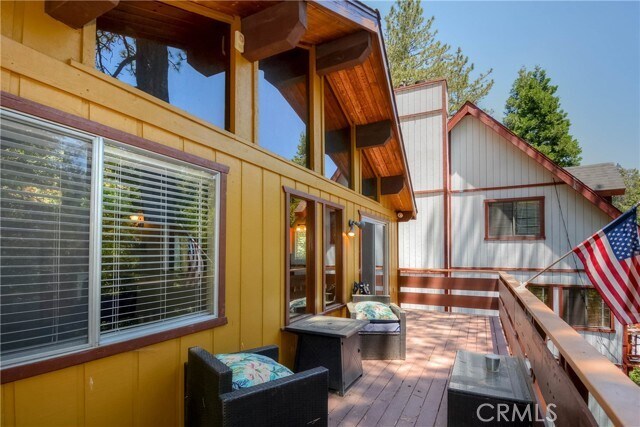 Building Photo - 828 Fern Dr