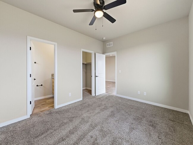 Building Photo - Updated 2-Bedroom, 2-Bathroom Home in Loveland