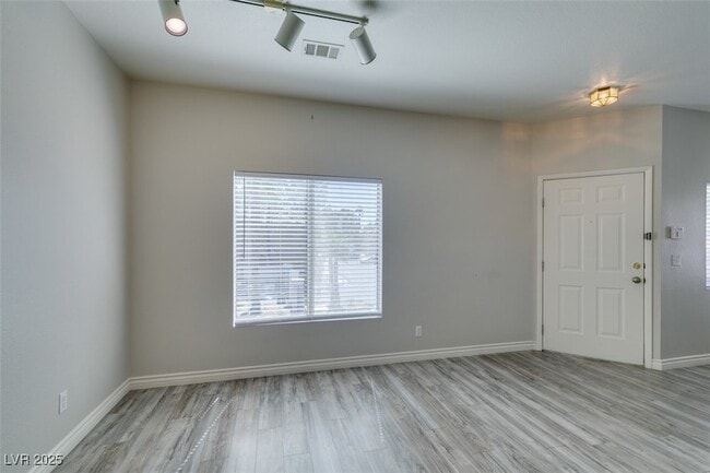 Building Photo - 251 S Green Valley Pkwy