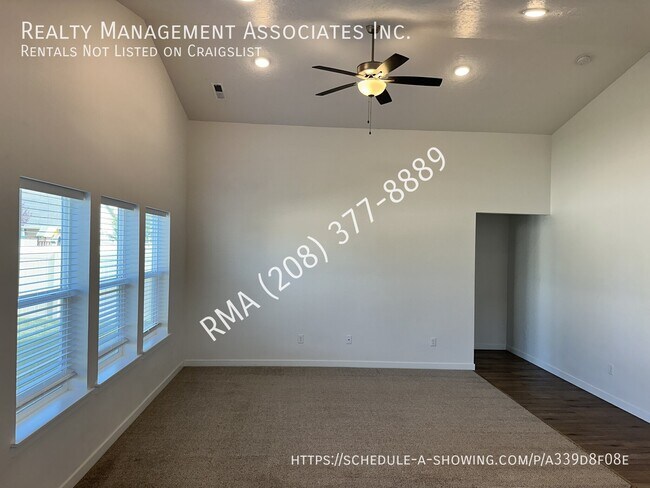 Building Photo - 3794 E Berwick Dr