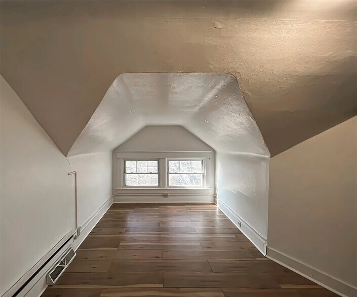 Building Photo - 1171 21st St