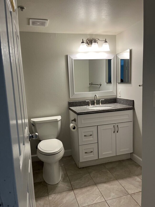 Building Photo - GORGEOUS 1 BEDROOM WITH WATER VIEWS IN POR...