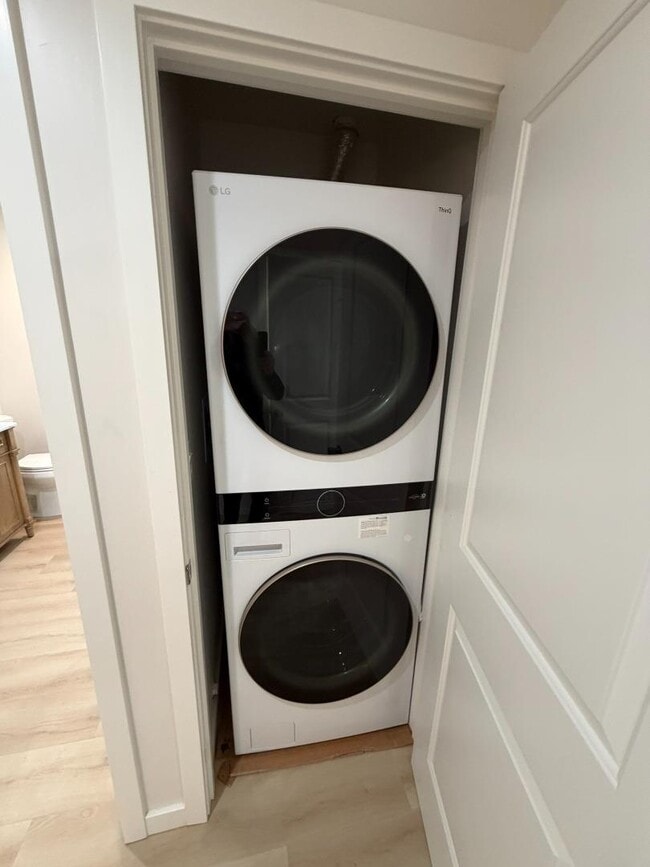 Building Photo - 202 Rockwood Dr