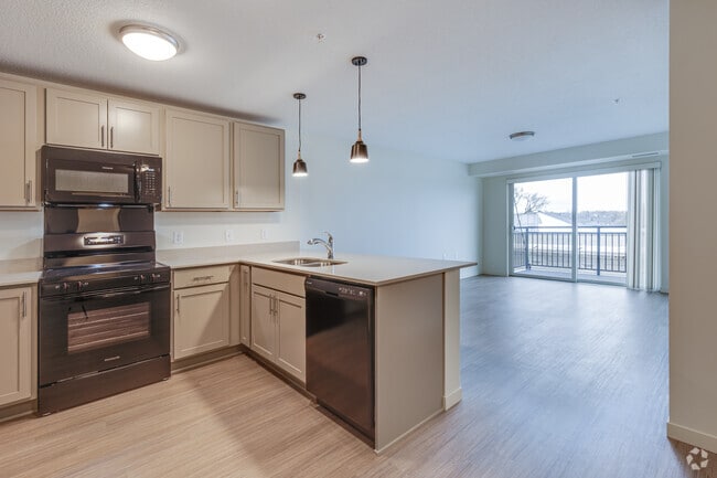 Interior Photo - Marshall Avenue Flats