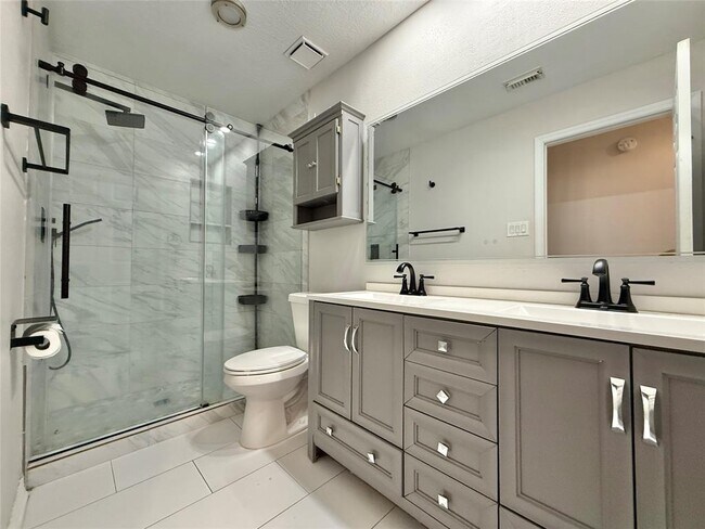 Building Photo - 42 Village Knoll Pl