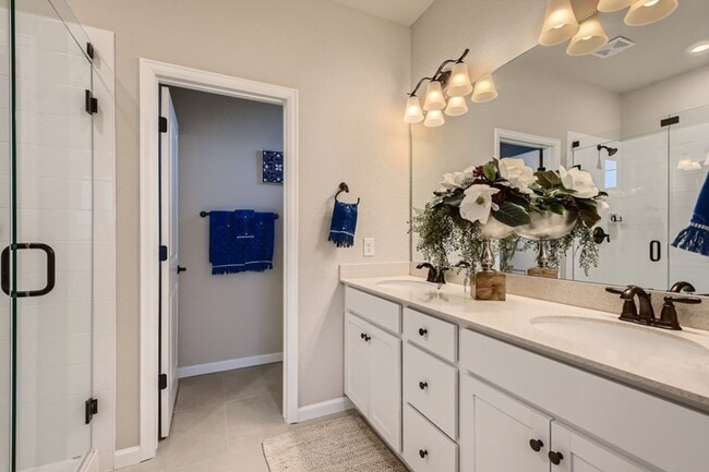 Building Photo - Embrace urban living in Highlands Ranch, CO with a new home at Verona.