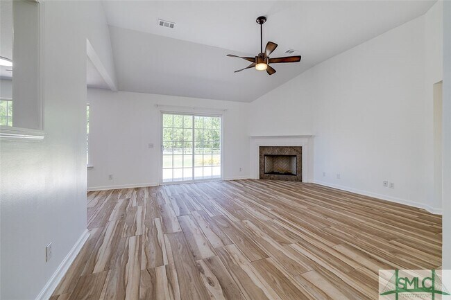 Building Photo - 140 Abigail Cir