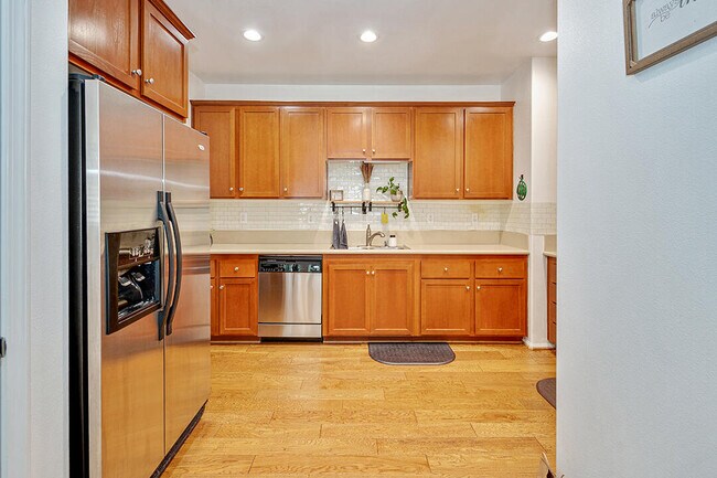 Building Photo - 28032 Catherine Dr