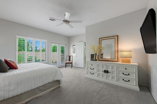 Building Photo - 7 Florentina Dr