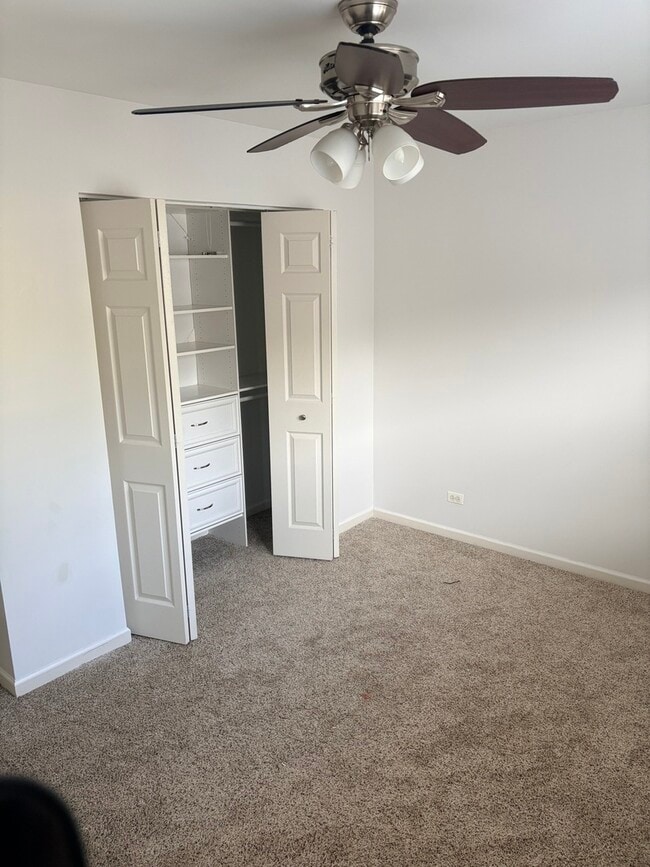 Building Photo - 610 Daisy Ln