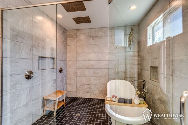 Building Photo - Rare Luxury Rental Opportunity in Tucson’s Mercado District