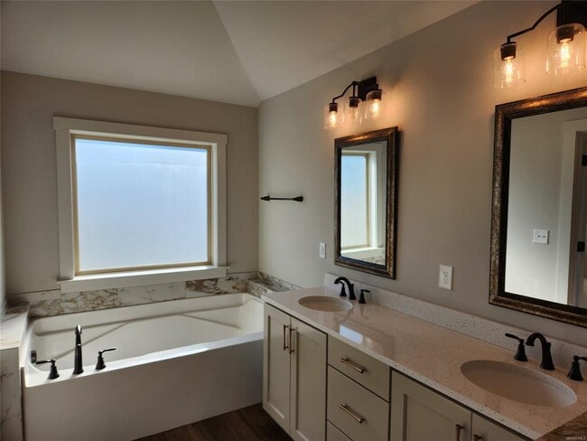 Building Photo - 292 Hedgefield Dr