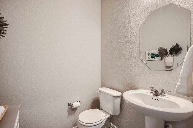 Building Photo - 9604 Dawn Pearl Dr