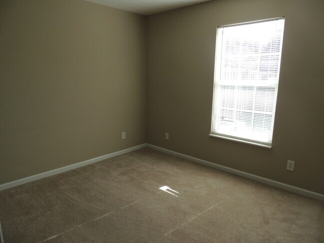 Building Photo - Dream townhouse in the heart of North Knoxville, TN!