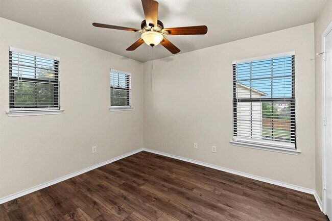 Building Photo - 5508 Tabby Cove