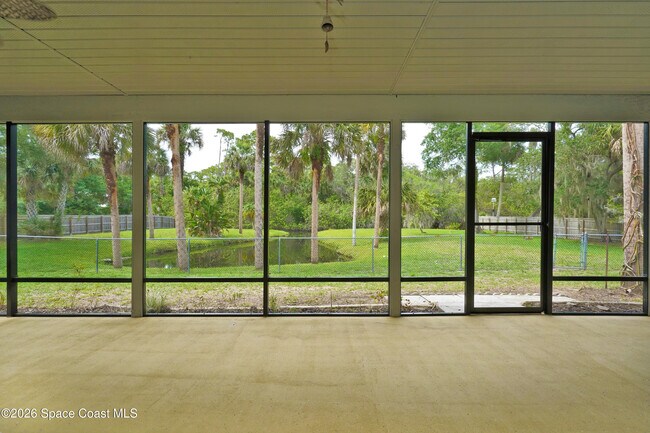 Building Photo - 670 Kings Way