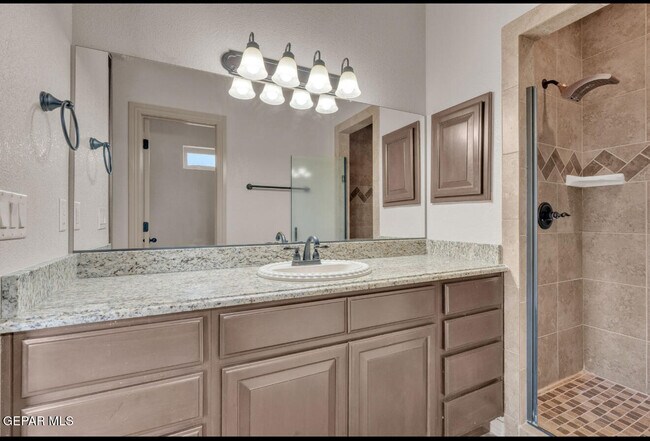 Building Photo - 11714 Dos Palmas Dr