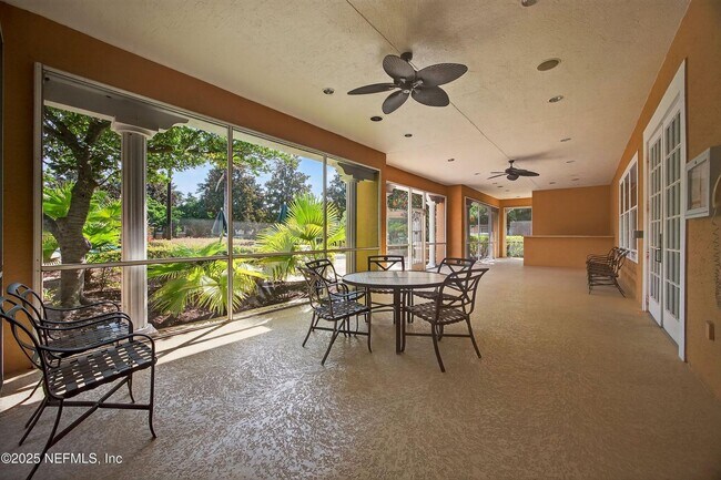 Building Photo - GROUND-LEVEL, 2-bedroom, 2-bath condo loca...