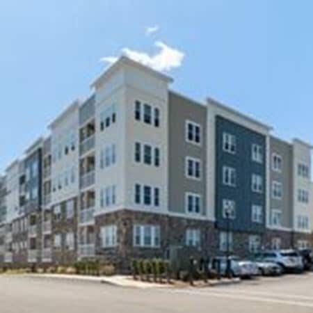 Building Photo - 120 University