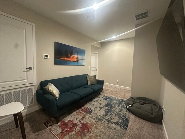Building Photo - 240 Villa Domani Ct