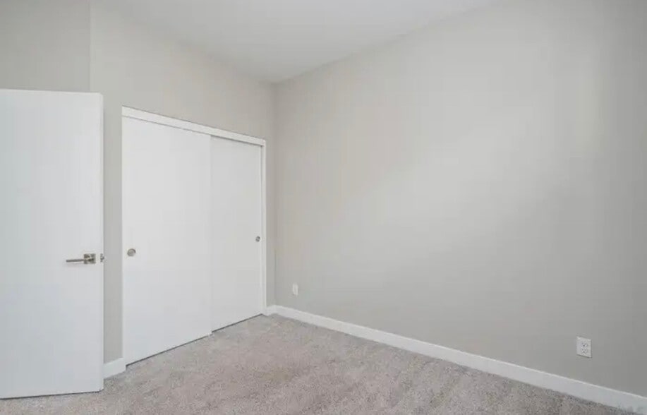 Building Photo - 714 Anchor Ct
