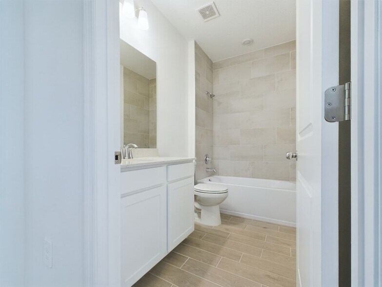Building Photo - 6559 SW 89th Loop