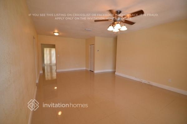 Building Photo - 11235 NW 61st Ave