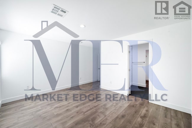 Building Photo - 5Bed/3Bath Home University/McClintock! $399 MOVE-IN SPECIAL! Ready for Immediate Move-In!