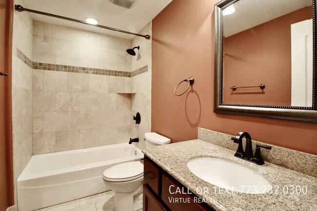 Building Photo - 5528 S Indiana Ave