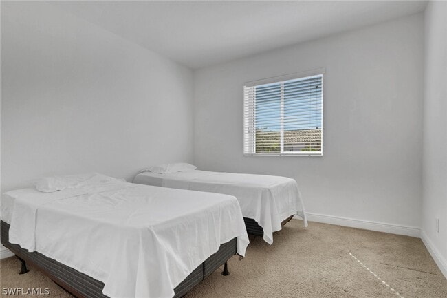 Building Photo - 3353 Antica St