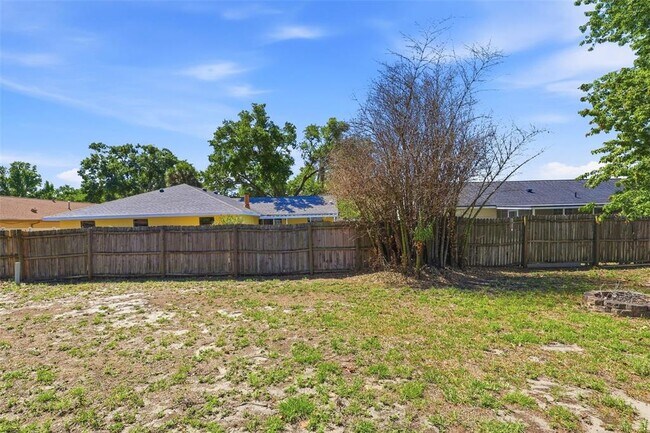 Building Photo - 7326 Wethersfield Dr