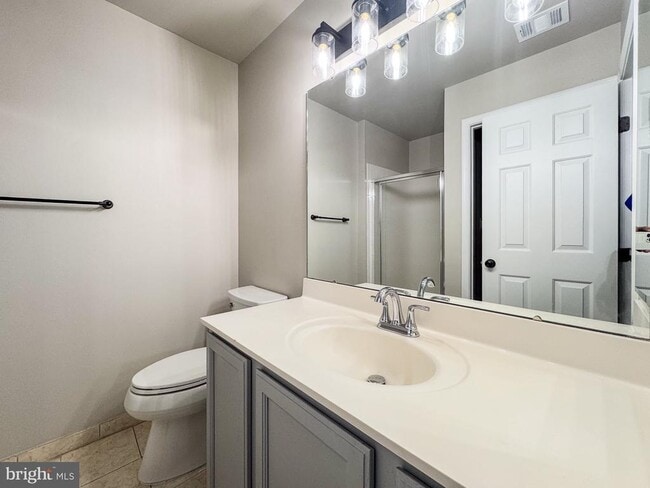 Building Photo - 6337 Littlefield Ct