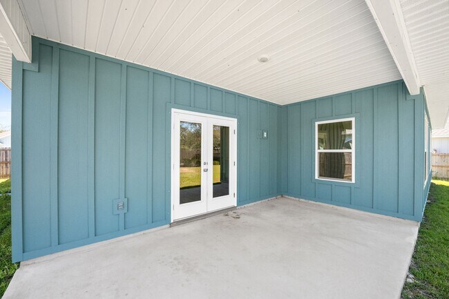 Building Photo - DON'T MISS OUT!