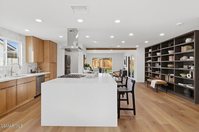 Building Photo - 6655 Lederer Ave