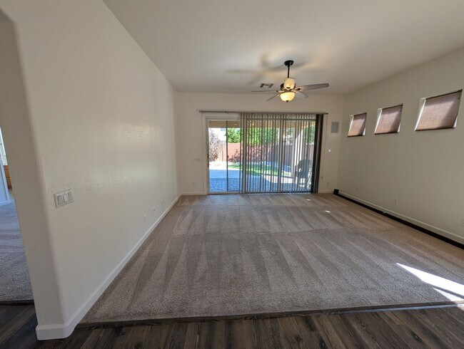 Building Photo - 4 bedroom 2 Bathroom Cooper Commons Home