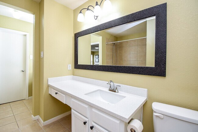 Building Photo - 19822 Breezy Cove Ct