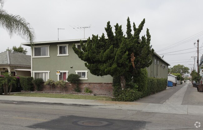 Building Photo - The Olive Apartments