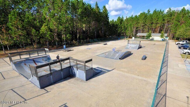 Building Photo - 211 Scotch Pebble Dr