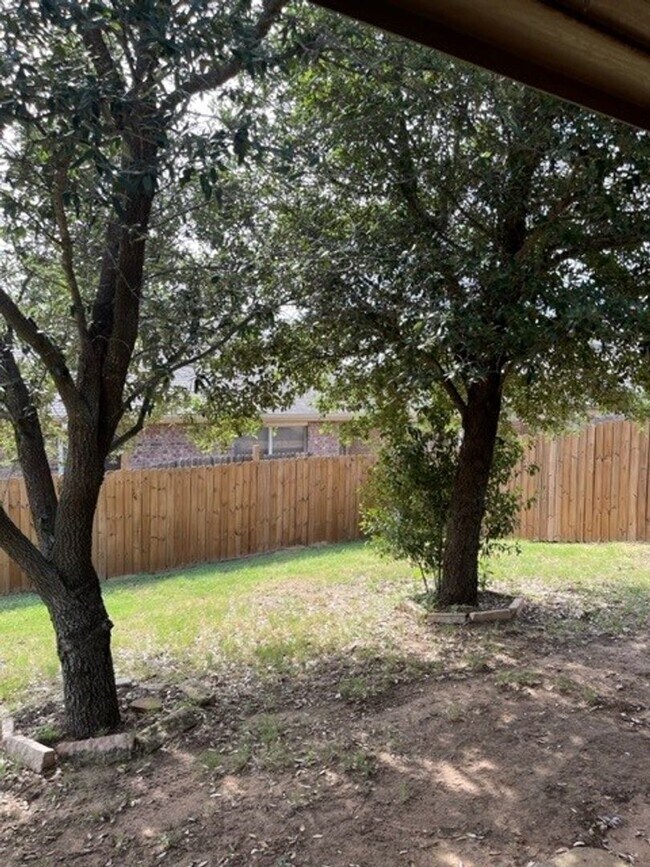 Building Photo - Beautiful 3/2 in Westover Village