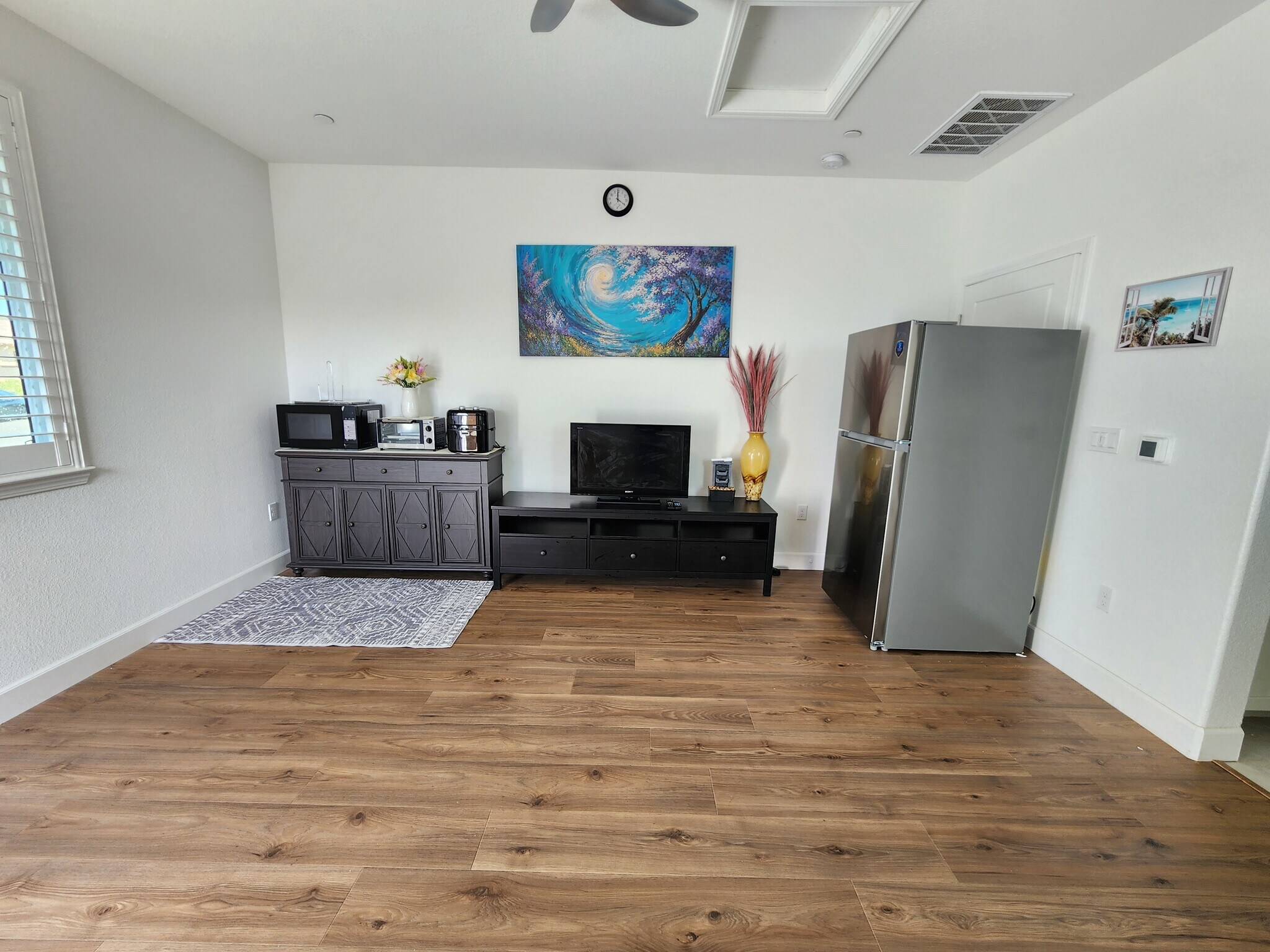 Building Photo - 4054 Azul Way