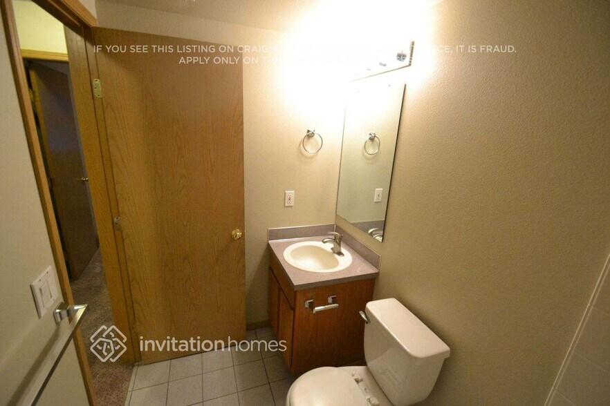 Building Photo - 2427 S 354th St