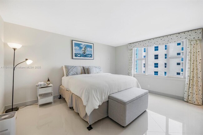 Building Photo - 9195 Collins Ave