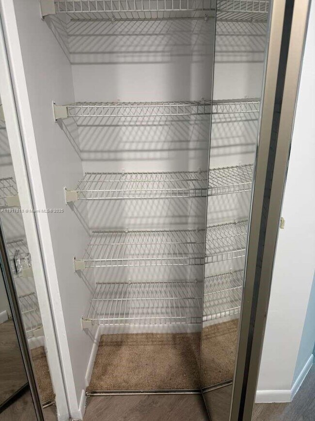 Building Photo - 13001 SW 15th Ct